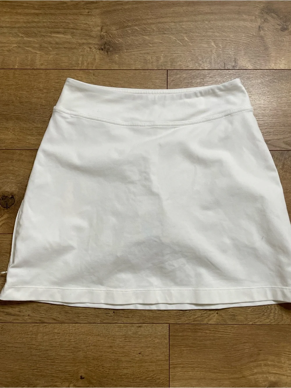 Athleta White Active Skirt with built-in shorts - XS
